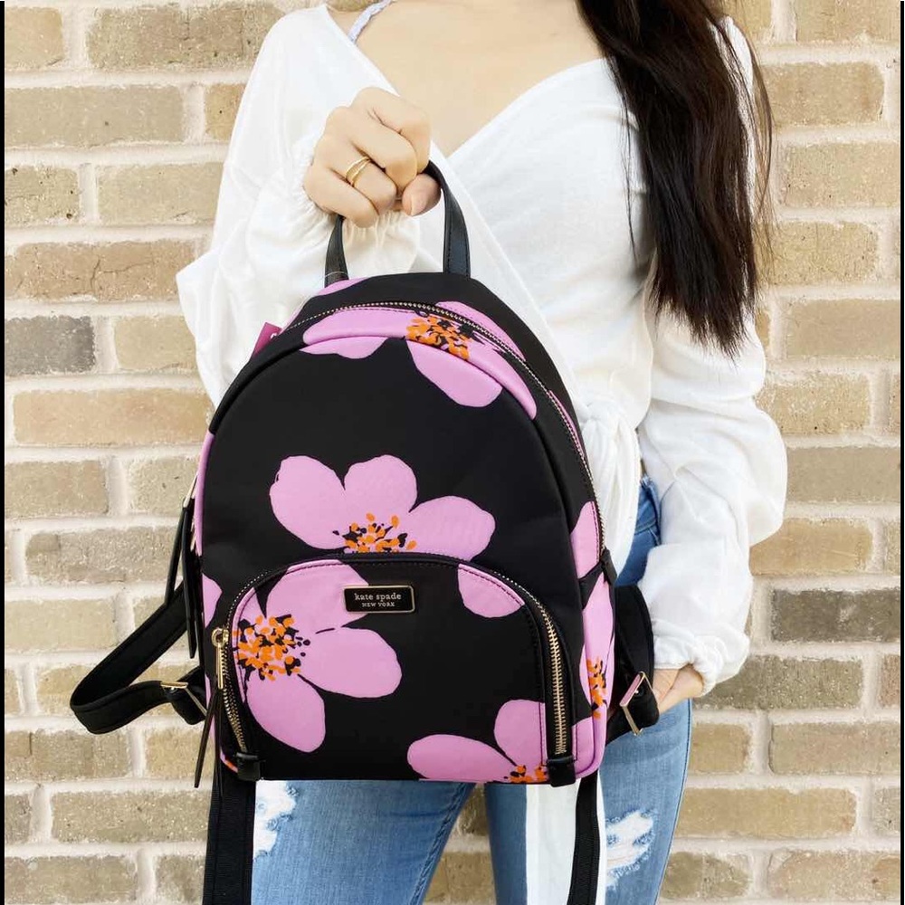 Gaby’sBags👜💕-NWT Kate spade 🌸 Backpack🌸 - Picture 4 of 4